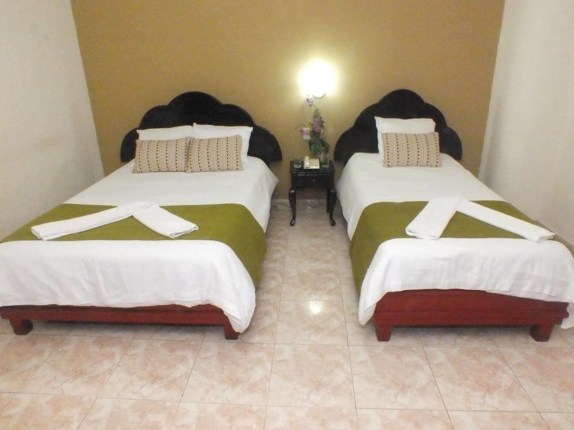 Hotel Puerta Del Sol David Zewnętrze zdjęcie
