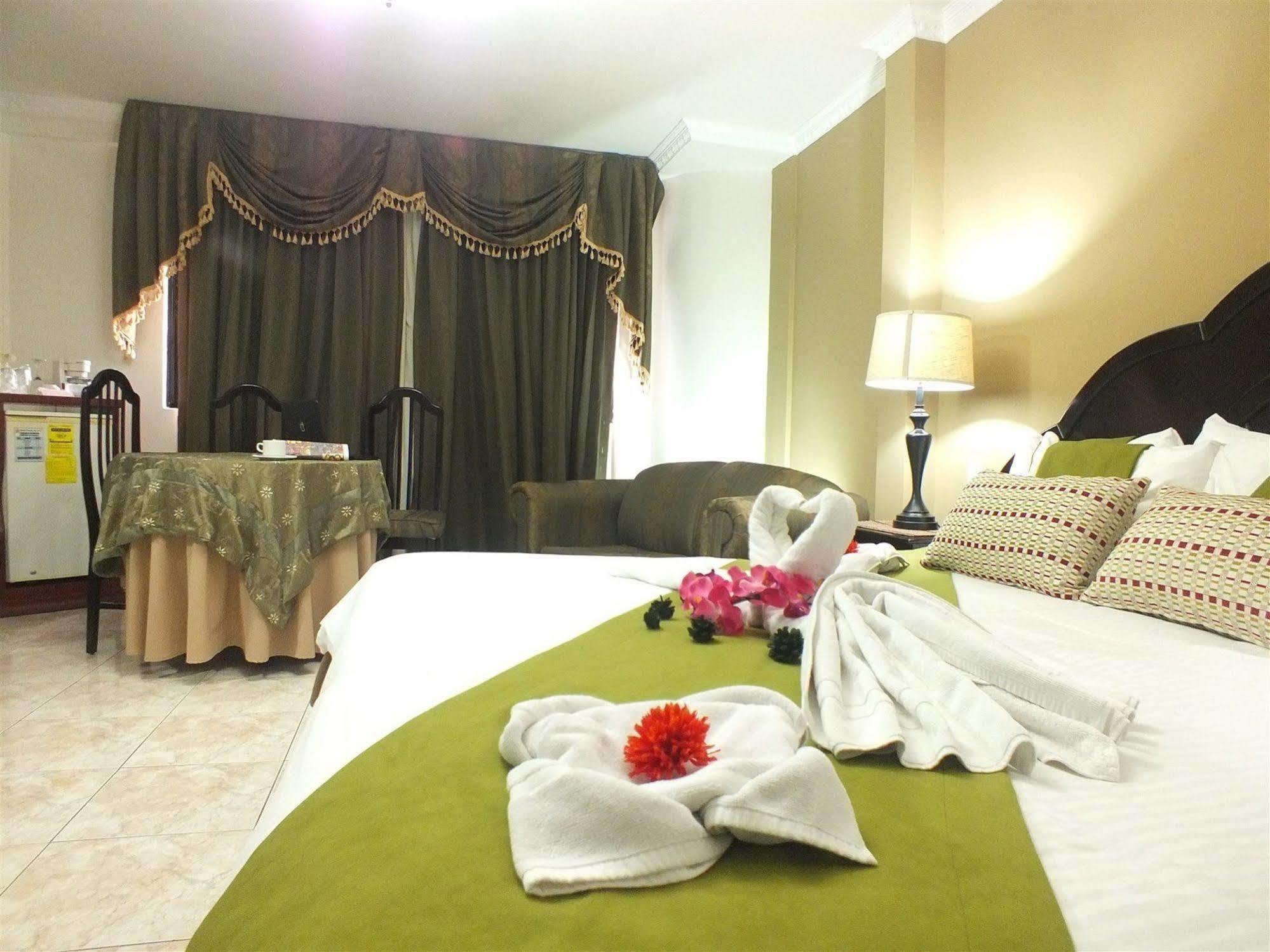 Hotel Puerta Del Sol David Zewnętrze zdjęcie